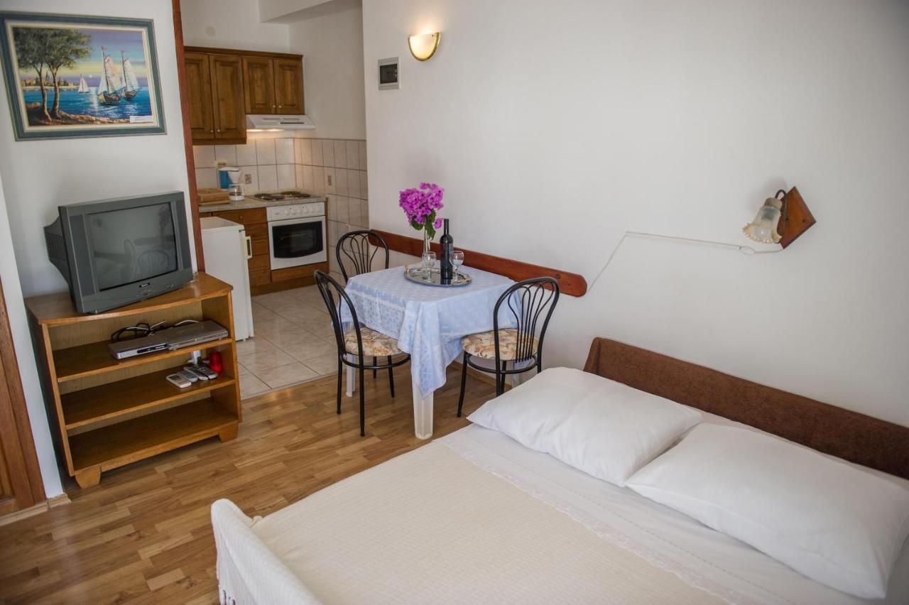 Apartments Skarpa 1601 Rogoznica  Dış mekan fotoğraf